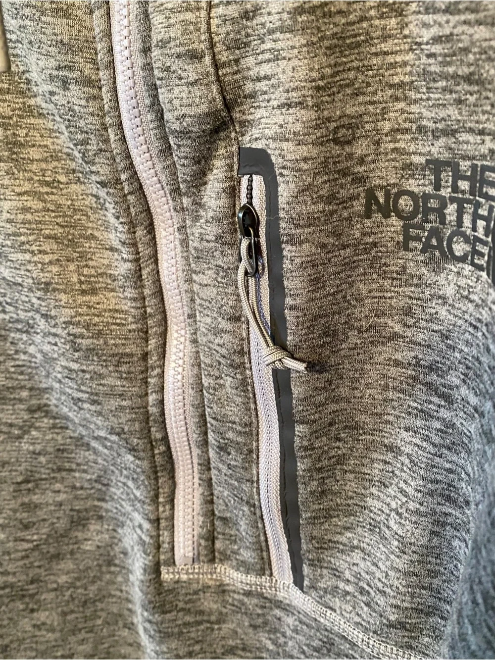 The North Face Men’s Heather Gray Quarter-Zip Fleece Pullover